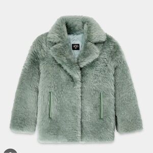 UGG LIANNA SHORT SHEARLING COAT